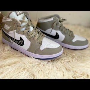 Women Nike dior’s